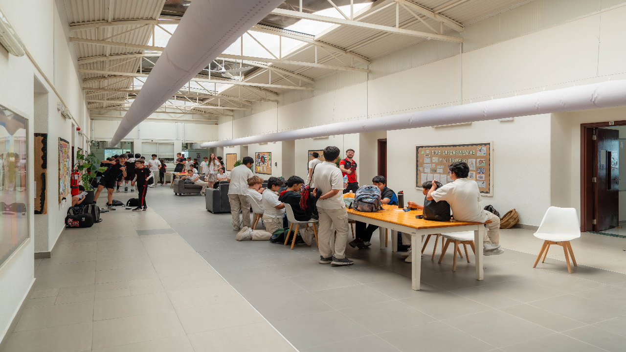 Transferring Schools in Dubai: A Stress-Free Guide for Parents